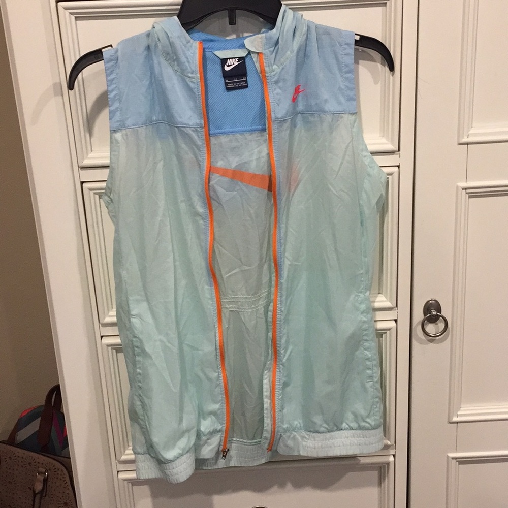 •Workout jacket•